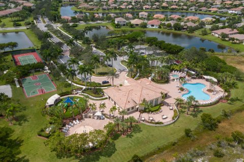 Villa ou maison à vendre à Royal Palm Beach, Floride: 3 chambres, 243.5 m2 № 1179843 - photo 13