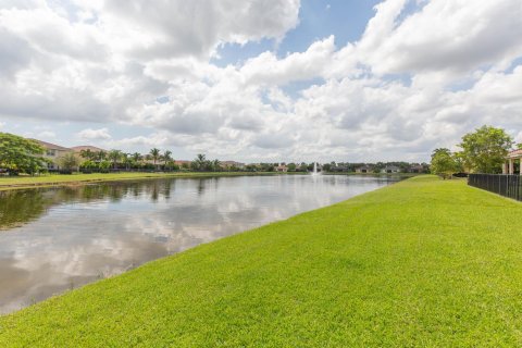 Villa ou maison à vendre à Royal Palm Beach, Floride: 3 chambres, 243.5 m2 № 1179843 - photo 16