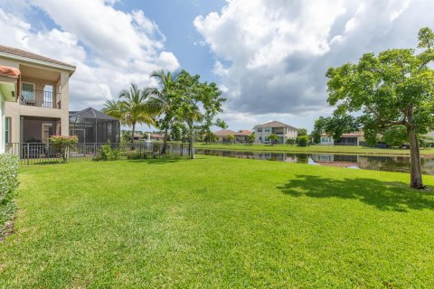 Villa ou maison à vendre à Royal Palm Beach, Floride: 3 chambres, 243.5 m2 № 1179843 - photo 19