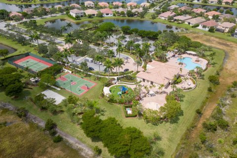 Casa en venta en Royal Palm Beach, Florida, 3 dormitorios, 243.5 m2 № 1179843 - foto 4