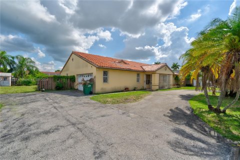 Villa ou maison à vendre à Homestead, Floride: 3 chambres, 214.23 m2 № 1225514 - photo 3