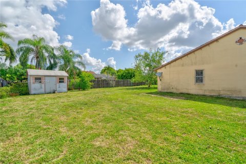 House in Homestead, Florida 3 bedrooms, 214.23 sq.m. № 1225514 - photo 23