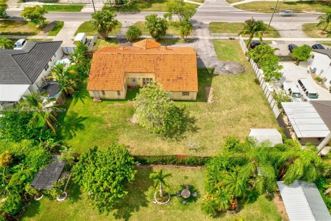 House in Homestead, Florida 3 bedrooms, 214.23 sq.m. № 1225514 - photo 28