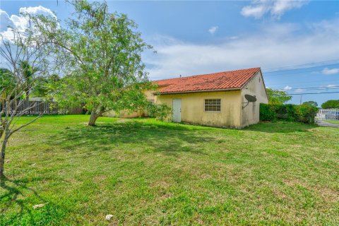 House in Homestead, Florida 3 bedrooms, 214.23 sq.m. № 1225514 - photo 25