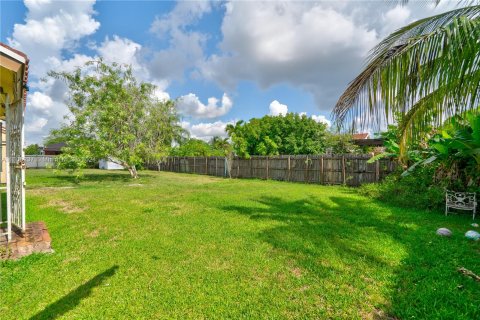 Casa en venta en Homestead, Florida, 3 dormitorios, 214.23 m2 № 1225514 - foto 27