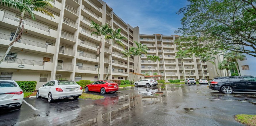 Condominio en Lauderhill, Florida, 2 dormitorios  № 945467