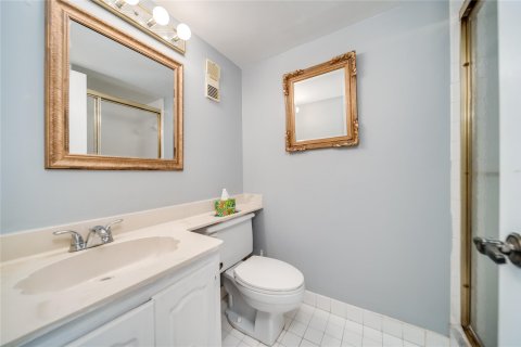 Condo in Lauderhill, Florida, 2 bedrooms  № 945467 - photo 14