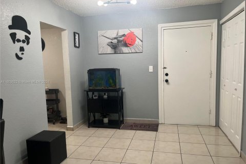 Condominio en venta en Hialeah, Florida, 1 dormitorio, 55.74 m2 № 1223060 - foto 29