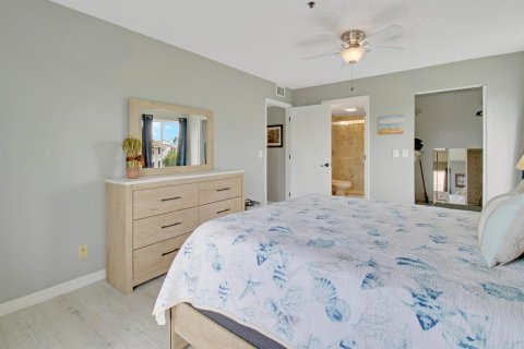 Condominio en venta en Jensen Beach, Florida, 2 dormitorios, 101.26 m2 № 744378 - foto 18