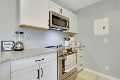 Condominio en venta en Jensen Beach, Florida, 2 dormitorios, 101.26 m2 № 744378 - foto 22