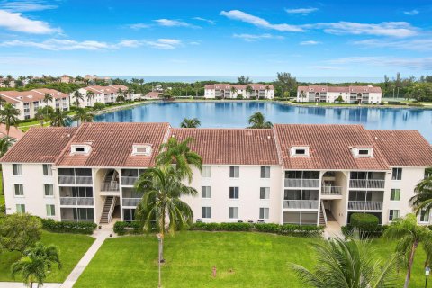 Condominio en venta en Jensen Beach, Florida, 2 dormitorios, 101.26 m2 № 744378 - foto 10