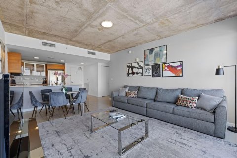 Copropriété à vendre à Miami, Floride: 2 chambres, 103.21 m2 № 718208 - photo 3