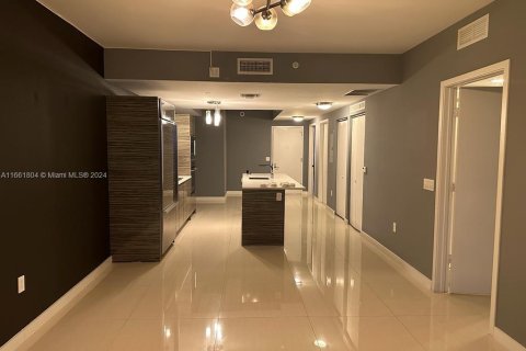 Condo in Miami, Florida, 2 bedrooms  № 1368969 - photo 3