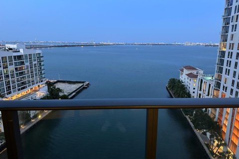 Condominio en venta en Miami, Florida, 2 dormitorios № 1368969 - foto 1