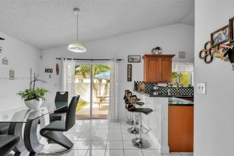 Casa en venta en Miami, Florida, 3 dormitorios, 119.57 m2 № 1368968 - foto 13