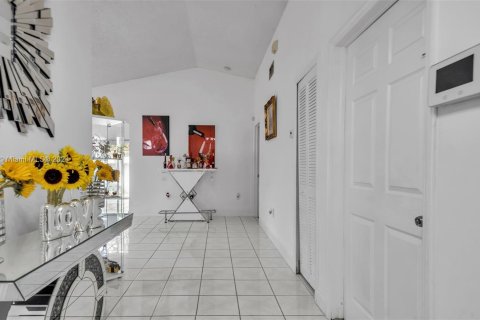 Casa en venta en Miami, Florida, 3 dormitorios, 119.57 m2 № 1368968 - foto 4