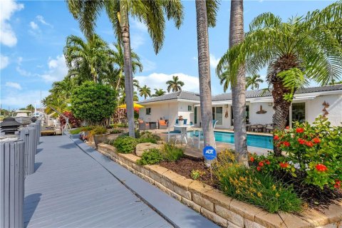 Casa en venta en Pompano Beach, Florida, 3 dormitorios, 201.41 m2 № 489789 - foto 17
