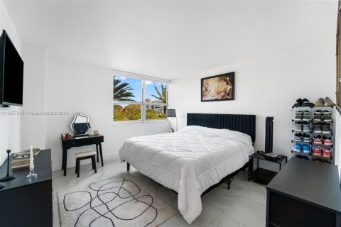 Condominio en venta en Miami Beach, Florida, 1 dormitorio, 69.31 m2 № 1080917 - foto 10