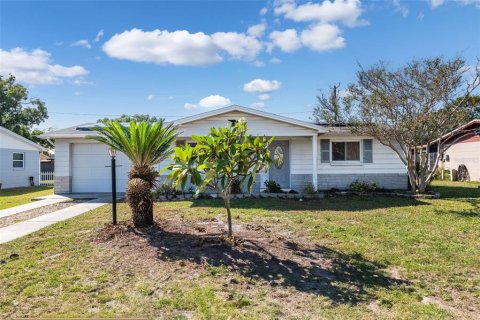 House in New Port Richey, Florida 2 bedrooms, 92.53 sq.m. № 1417982 - photo 3