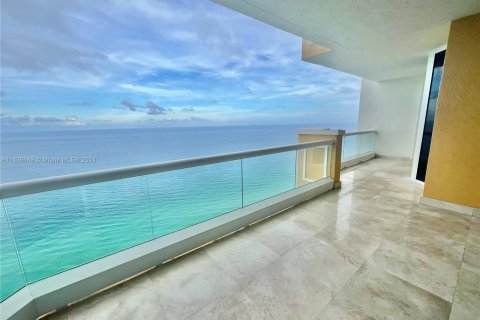 Condo in Sunny Isles Beach, Florida, 3 bedrooms  № 1310463 - photo 3