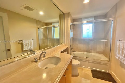 Condo in Sunny Isles Beach, Florida, 3 bedrooms  № 1310463 - photo 20