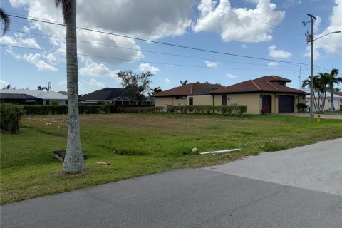 Terrain à vendre à Cape Coral, Floride № 361283 - photo 4