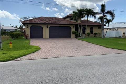 Terrain à vendre à Cape Coral, Floride № 361283 - photo 6