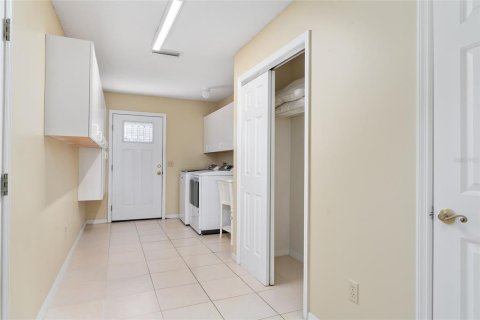 Casa en venta en The Villages, Florida, 3 dormitorios, 174.47 m2 № 1402520 - foto 9