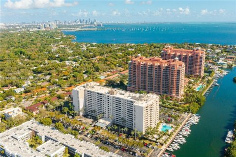 Condominio en venta en Coral Gables, Florida, 1 dormitorio, 84.54 m2 № 1098589 - foto 25