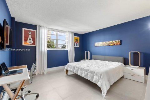 Copropriété à vendre à Coral Gables, Floride: 1 chambre, 84.54 m2 № 1098589 - photo 14