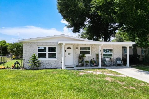 House in Maitland, Florida 3 bedrooms, 119.57 sq.m. № 1323800 - photo 2