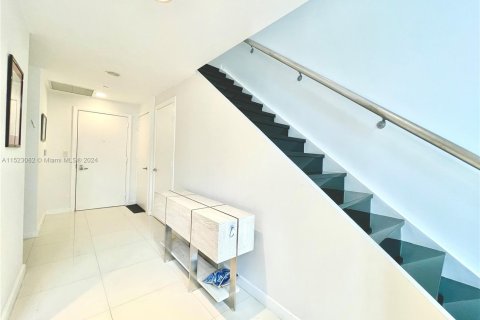 Condominio en venta en Miami, Florida, 1 dormitorio, 106.56 m2 № 976084 - foto 21