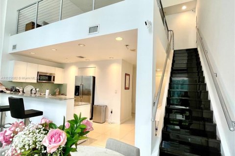 Condominio en venta en Miami, Florida, 1 dormitorio, 106.56 m2 № 976084 - foto 28