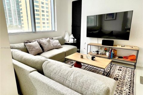 Condominio en venta en Miami, Florida, 1 dormitorio, 106.56 m2 № 976084 - foto 22