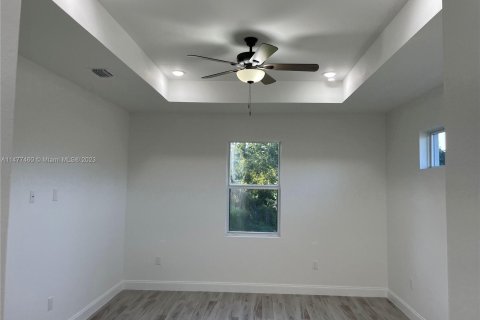Casa en venta en Lehigh Acres, Florida, 3 dormitorios № 808355 - foto 23
