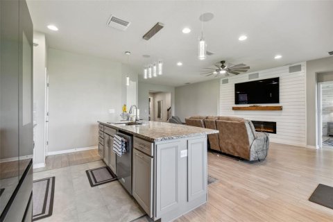 Casa en venta en Wesley Chapel, Florida, 3 dormitorios, 260.31 m2 № 1285608 - foto 15