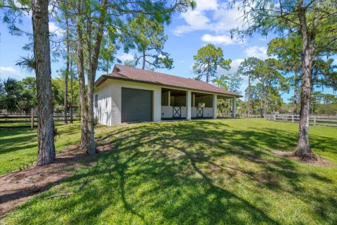 House in Lake Worth, Florida 5 bedrooms, 334.08 sq.m. № 1133103 - photo 8