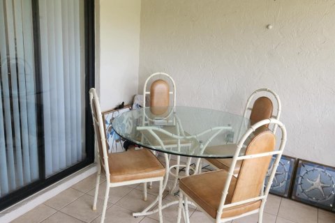 House in Boynton Beach, Florida 2 bedrooms, 130.06 sq.m. № 1132904 - photo 13