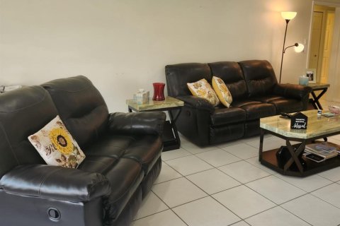 Casa en venta en Boynton Beach, Florida, 2 dormitorios, 130.06 m2 № 1132904 - foto 10