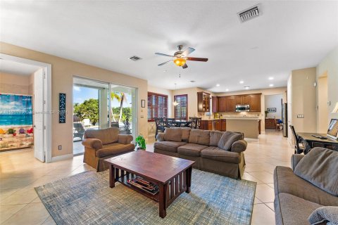 Casa en venta en Jupiter, Florida, 5 dormitorios, 385.82 m2 № 1208368 - foto 14