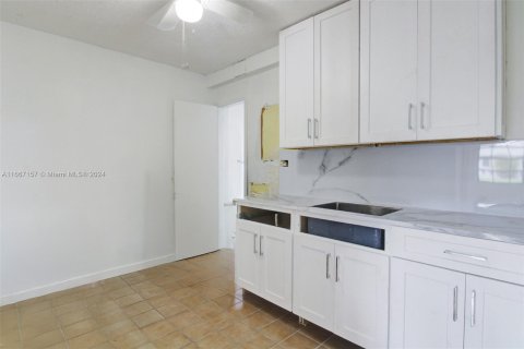 Casa en venta en Miami, Florida, 4 dormitorios, 173.91 m2 № 1384331 - foto 25