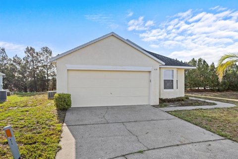 House in Davenport, Florida 4 bedrooms, 142.23 sq.m. № 1251375 - photo 1