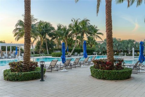 Condominio en venta en Pompano Beach, Florida, 2 dormitorios, 137.31 m2 № 350903 - foto 12