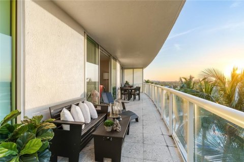 Condominio en venta en Pompano Beach, Florida, 2 dormitorios, 137.31 m2 № 350903 - foto 18