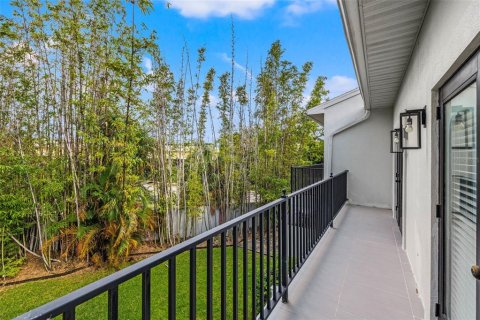 Adosado en venta en Tampa, Florida, 3 dormitorios, 247.68 m2 № 1266530 - foto 27