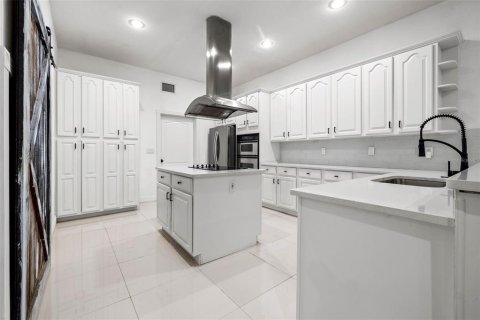 Adosado en venta en Tampa, Florida, 3 dormitorios, 247.68 m2 № 1266530 - foto 8