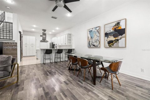 Adosado en venta en Tampa, Florida, 3 dormitorios, 247.68 m2 № 1266530 - foto 14