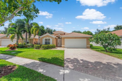 Villa ou maison à vendre à Boynton Beach, Floride: 3 chambres, 143.81 m2 № 1238232 - photo 1