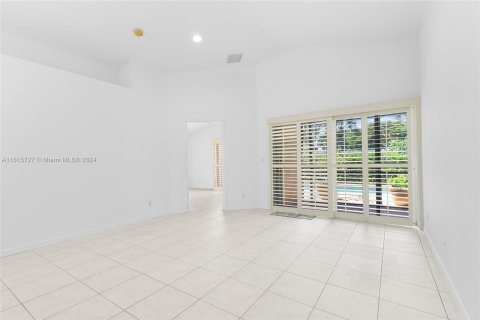 House in Boynton Beach, Florida 3 bedrooms, 143.81 sq.m. № 1238232 - photo 11