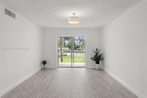 Condominio en venta en Boynton Beach, Florida, 1 dormitorio, 70.42 m2 № 1238234 - foto 8